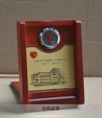 建黨90周年金銀擺件,實(shí)木工藝紀(jì)念品,黃金擺件,黃金工藝品