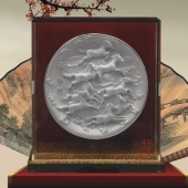 八駿圖純銀銀盤(pán)設(shè)計(jì)定做、設(shè)計(jì)制作生產(chǎn)紀(jì)念銀盤(pán)